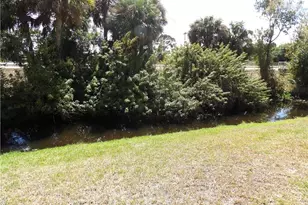 113 Lantern Ln, North Fort Myers, FL 33917 - Photo 21