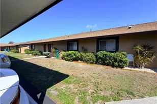 823 Gleason Pkwy, Cape Coral, FL 33914 - Photo 23