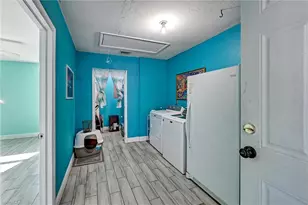 1942 NE 15th St, Cape Coral, FL 33909 - Photo 25