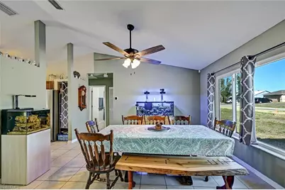 1942 NE 15th St, Cape Coral, FL 33909 - Photo 3