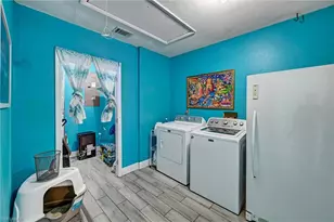 1942 NE 15th St, Cape Coral, FL 33909 - Photo 23