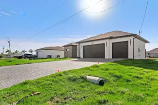 306 SW 26th Ave, Cape Coral, FL 33991 - Photo 3