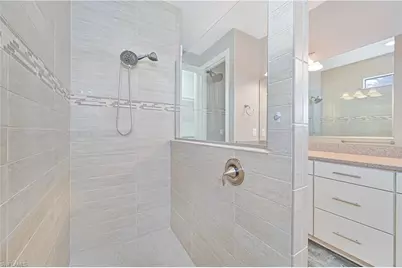 14589 Laguna Dr, Fort Myers, FL 33908 - Photo 21