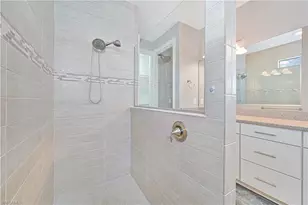 14589 Laguna Dr, Fort Myers, FL 33908 - Photo 21