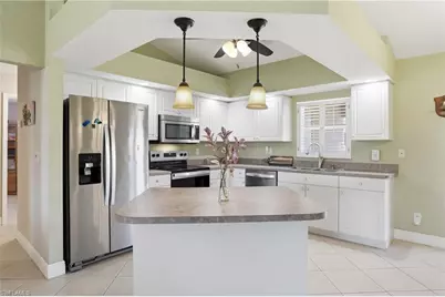 325 NW 9th St, Cape Coral, FL 33993 - Photo 7