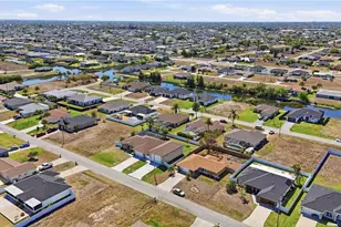 325 NW 9th St, Cape Coral, FL 33993 - Photo 37