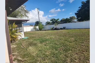 2102 SE 8th Ter, Cape Coral, FL 33990 - Photo 7