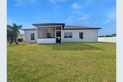 906 Alfreda Ave, Lehigh Acres, FL 33971 - Photo 35