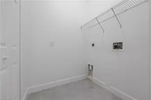 1718 NE 40th Ln, Cape Coral, FL 33909 - Photo 29