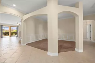 12387 Country Day Cir, Fort Myers, FL 33913 - Photo 9