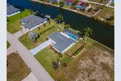 2213 NE 4th St, Cape Coral, FL 33909 - Photo 45