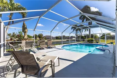 2213 NE 4th St, Cape Coral, FL 33909 - Photo 23