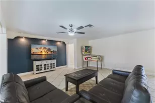 2213 NE 4th St, Cape Coral, FL 33909 - Photo 9