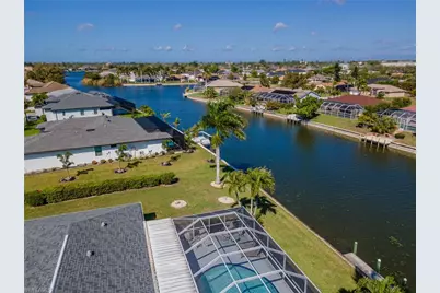 2213 NE 4th St, Cape Coral, FL 33909 - Photo 47