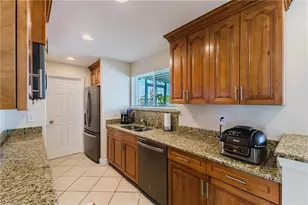 2213 NE 4th St, Cape Coral, FL 33909 - Photo 17