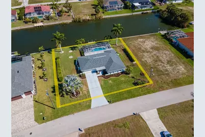 2213 NE 4th St, Cape Coral, FL 33909 - Photo 43