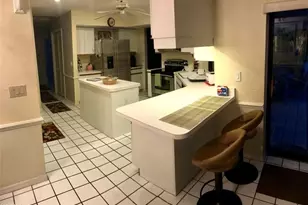 6645 Wakefield Dr, Fort Myers, FL 33966 - Photo 5