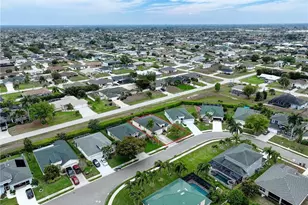 1813 Emerald Cove Dr, Cape Coral, FL 33991 - Photo 41