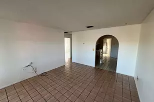 708 SE 8th St, Cape Coral, FL 33990 - Photo 5