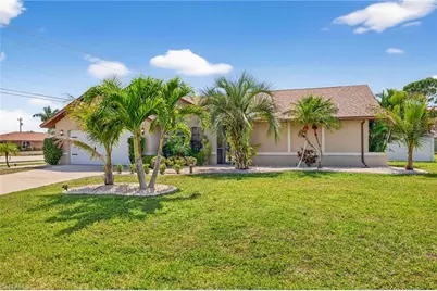 402 SW 37th Ln, Cape Coral, FL 33914 - Photo 3