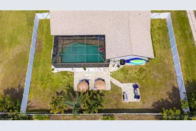 402 SW 37th Ln, Cape Coral, FL 33914 - Photo 43