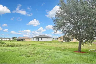 4016 35th St SW, Lehigh Acres, FL 33976 - Photo 17