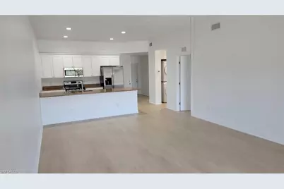 608 SE 13th Ter, Cape Coral, FL 33990 - Photo 5