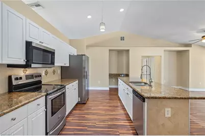 516 SW 27th St, Cape Coral, FL 33914 - Photo 11