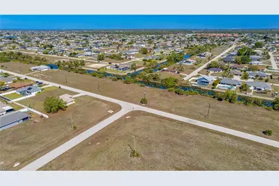 1902 NE 17th Ter, Cape Coral, FL 33909 - Photo 21