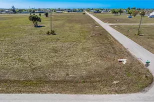 1902 NE 17th Terrace, Cape Coral, FL 33909 - Photo 9