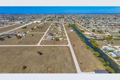 1902 NE 17th Ter, Cape Coral, FL 33909 - Photo 27