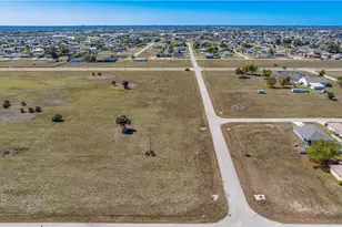 1902 NE 17th Terrace, Cape Coral, FL 33909 - Photo 15