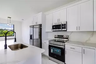 420 Yolanda St, Lehigh Acres, FL 33972 - Photo 5