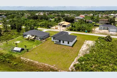 420 Yolanda St, Lehigh Acres, FL 33972 - Photo 3