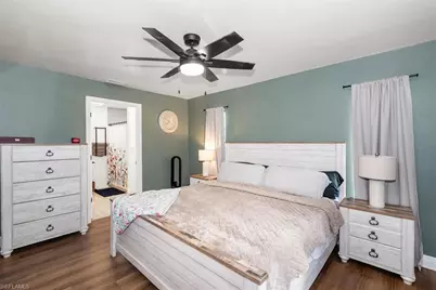 1702 SE 5th Ct, Cape Coral, FL 33990 - Photo 13