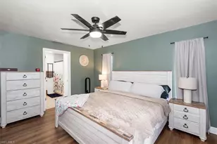 1702 SE 5th Ct, Cape Coral, FL 33990 - Photo 13