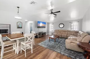 1702 SE 5th Ct, Cape Coral, FL 33990 - Photo 9