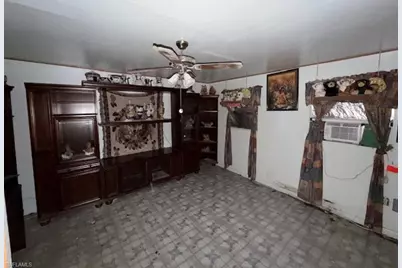 986 Tropical Palm Ave, North Fort Myers, FL 33903 - Photo 5