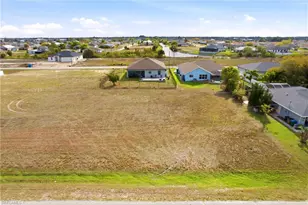 217 NW 20th Ave, Cape Coral, FL 33993 - Photo 3