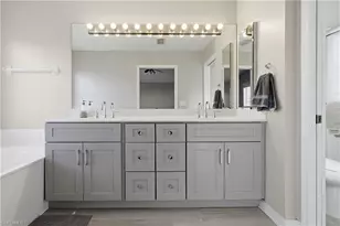 12421 Eagle Pointe Cir, Fort Myers, FL 33913 - Photo 21