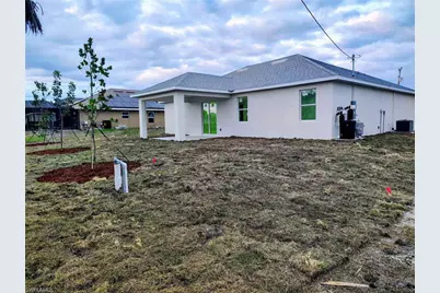 302 NW 25th Ave, Cape Coral, FL 33993 - Photo 23