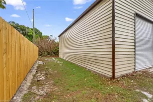 1109 Congress Ave, Lehigh Acres, FL 33972 - Photo 29