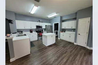 4409 Varsity Lakes Dr, Lehigh Acres, FL 33971 - Photo 17
