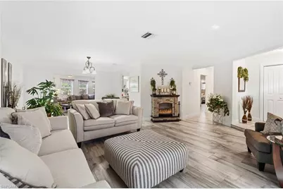 4212 SE 1st Ct, Cape Coral, FL 33904 - Photo 3