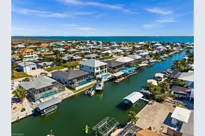 2443 Carambola Ln, Saint James City, FL 33956 - Photo 3