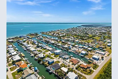 2443 Carambola Ln, Saint James City, FL 33956 - Photo 37