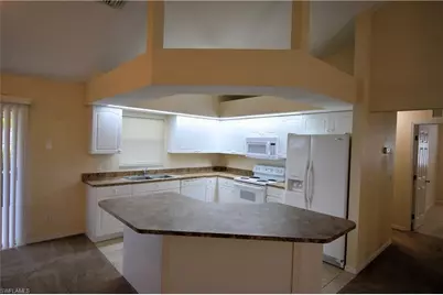 1724 SW 15th Ter, Cape Coral, FL 33991 - Photo 7