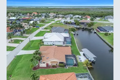 2909 SW 38th Ter, Cape Coral, FL 33914 - Photo 5