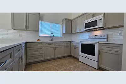 420 SE 15th Ter, Cape Coral, FL 33990 - Photo 23