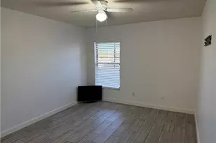 5329 Summerlin Rd, Fort Myers, FL 33919 - Photo 5